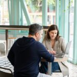 Skuteczne notesy i bloczki reklamowe: Jak zaprojektować idealne gadżety marketingowe?